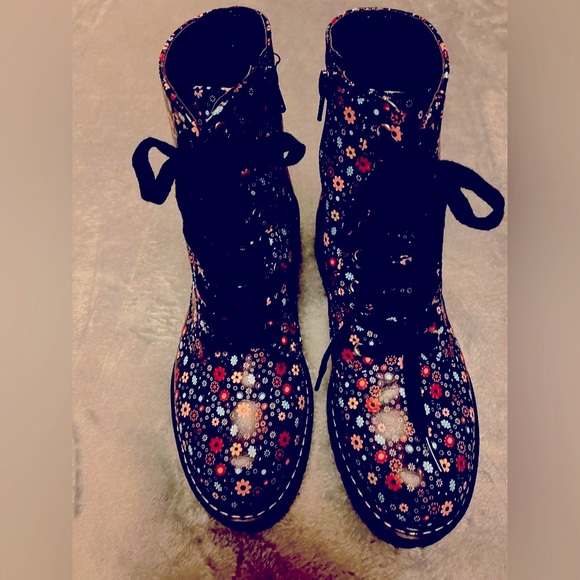 Sugar Kaedy combat boots. - Picture 2 of 7